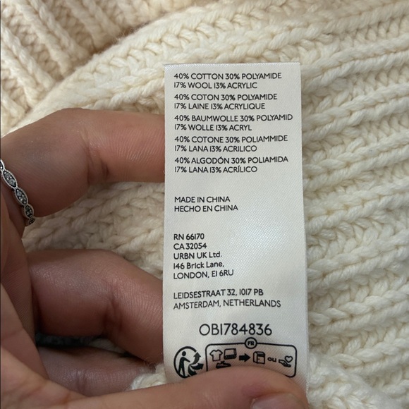 Free People We The Free Cuddle V Neck Sweater size XL - Picture 8 of 13